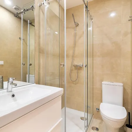 Whome Escape Exclusive Downtown Building For Rent Лісабон