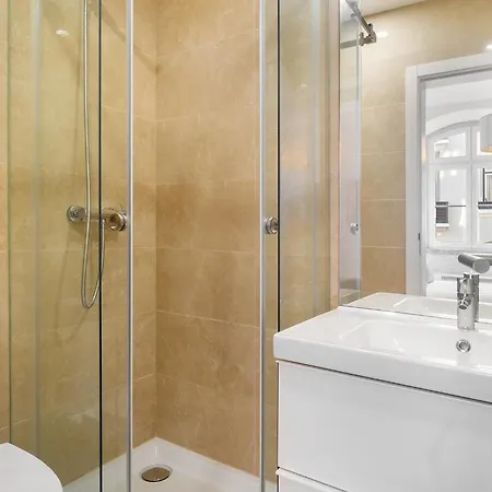 Whome Escape Exclusive Downtown Building For Rent Lägenhet